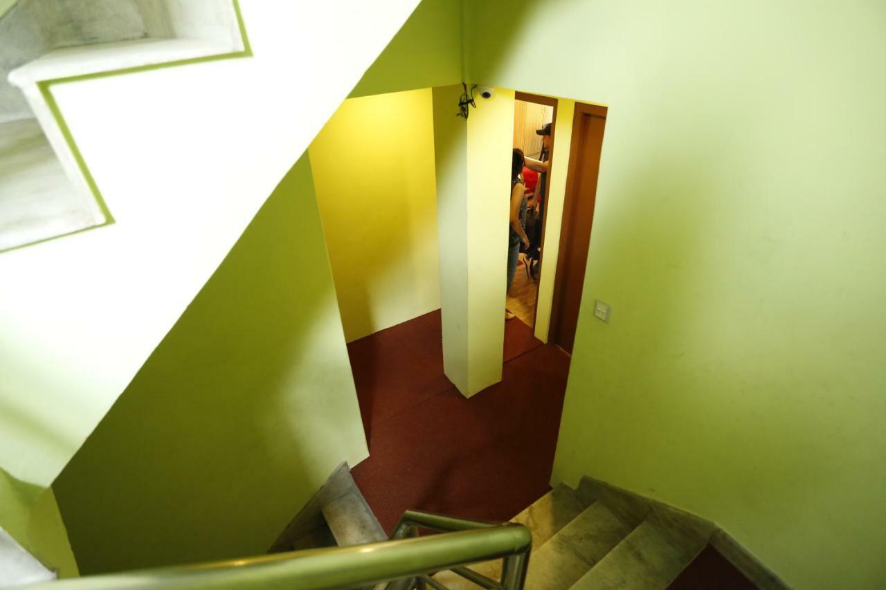 Airport Hotel Катманду Экстерьер фото