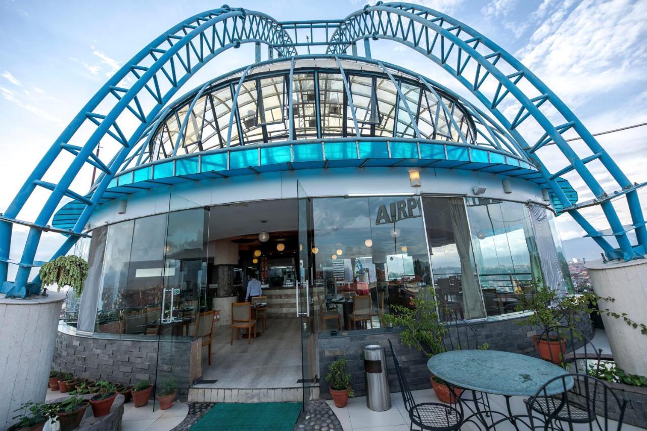Airport Hotel Катманду Экстерьер фото